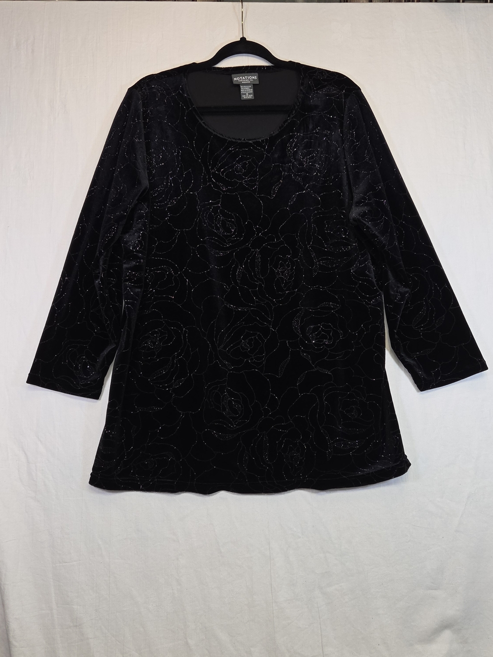Notations Woman 1X Black Velvet Glitter Floral 3/4 Sleeve Top. #0450